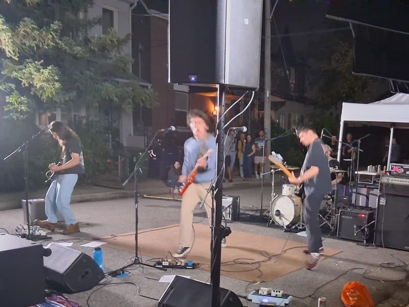 McMurray Avenue Street Festival MadFolk in Action